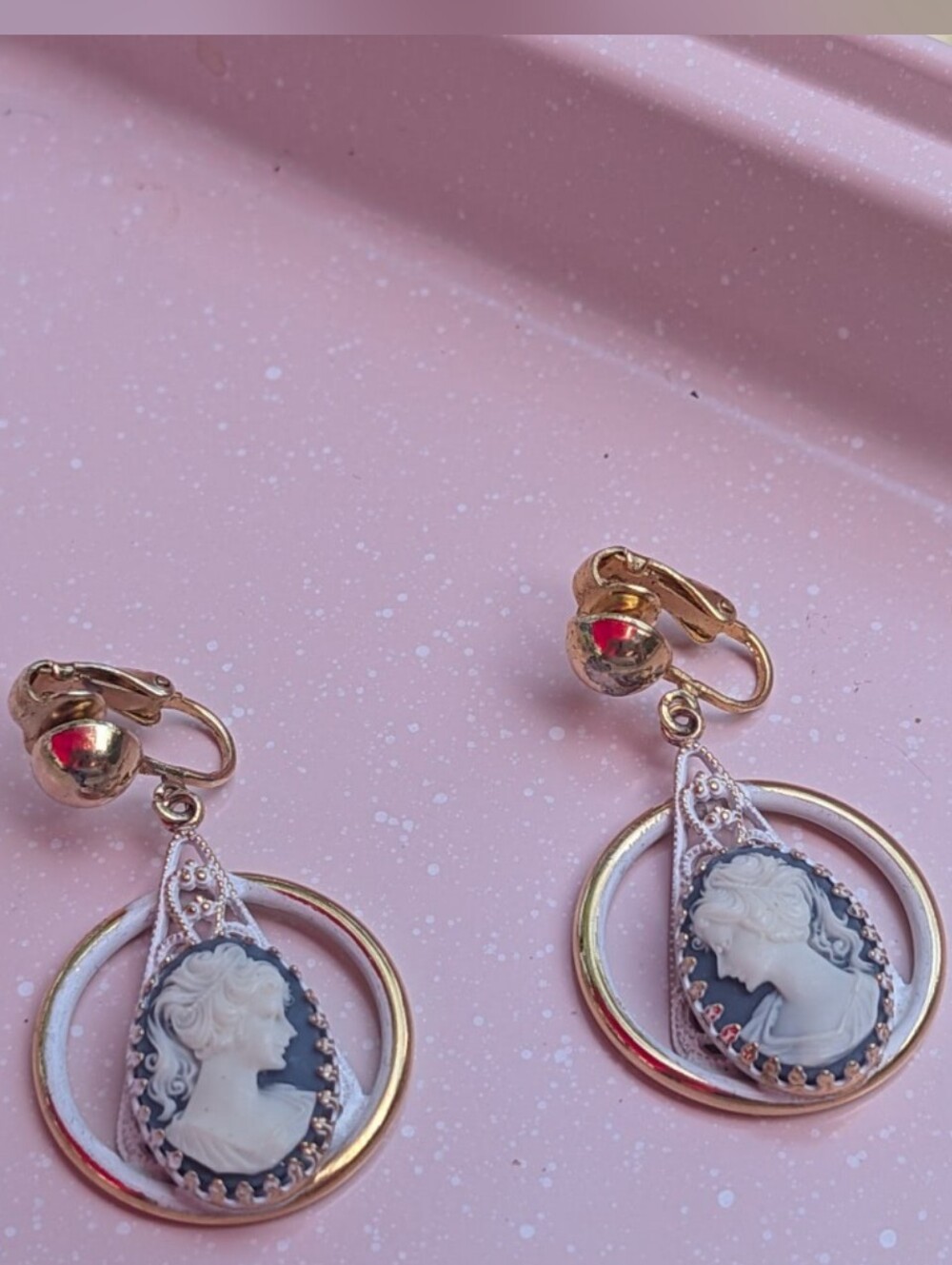 Vintage Cameo Earrings Dangle Clip On Earrings Art Deco - Picture 12 of 16